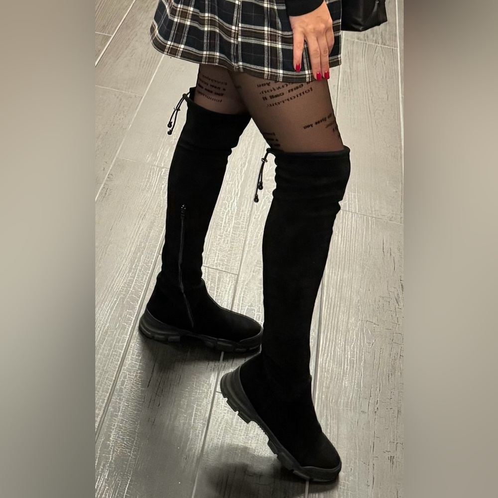 Elegant Black Over-the-Knee Boots